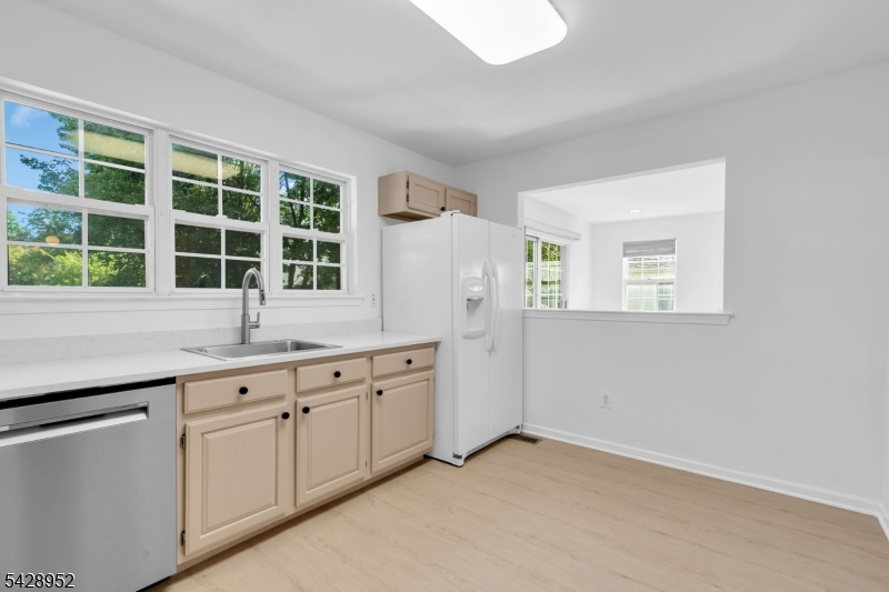 4 Leigh Road Hillsborough NJ 08844