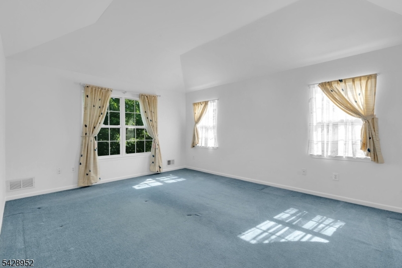 4 Leigh Road Hillsborough NJ 08844