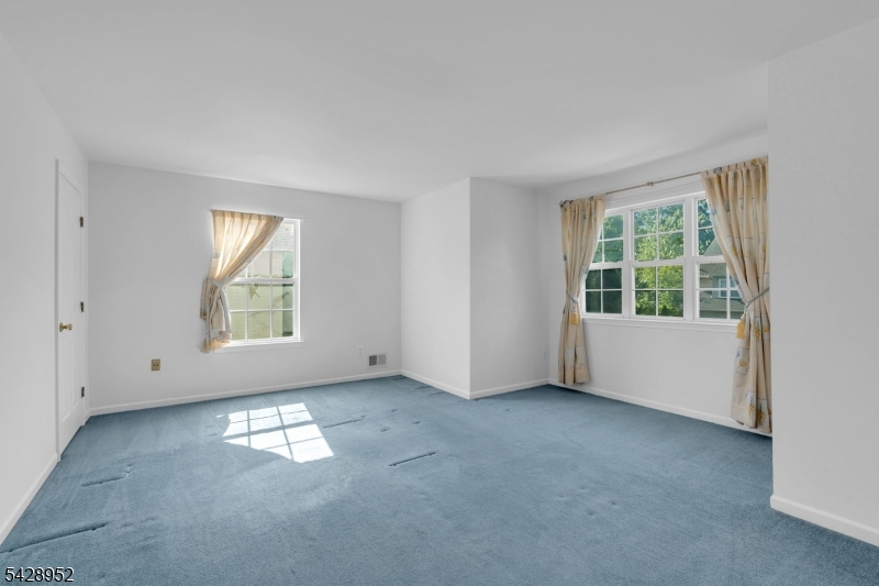 4 Leigh Road Hillsborough NJ 08844