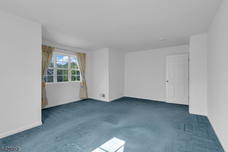 4 Leigh Road Hillsborough NJ 08844