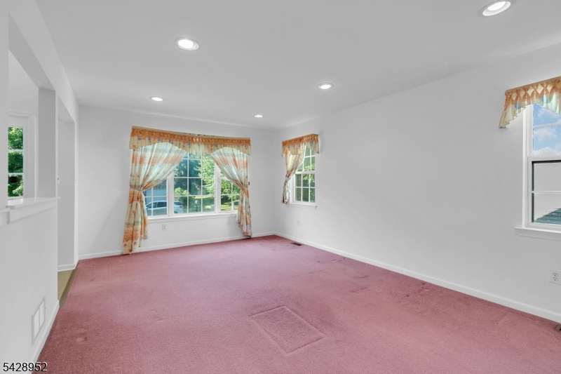 4 Leigh Road Hillsborough NJ 08844