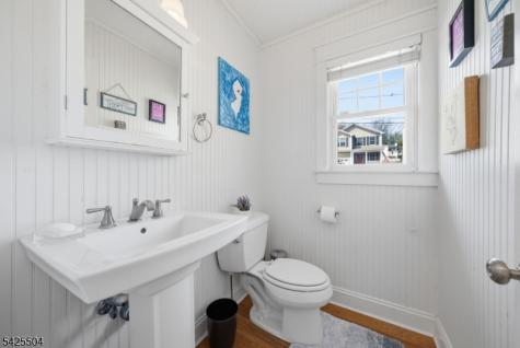 84 West Shore Road Denville NJ 07834