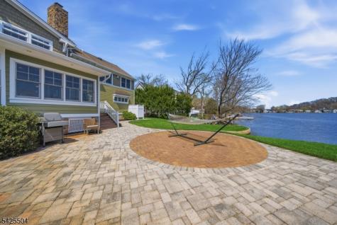84 West Shore Road Denville NJ 07834