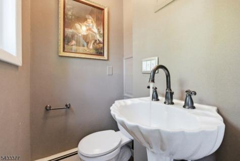 88 Madison Street Newton NJ 07860