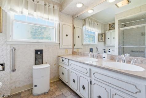 88 Madison Street Newton NJ 07860