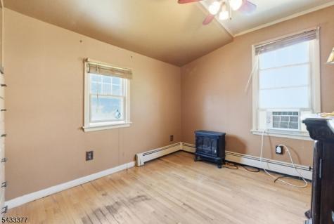 88 Madison Street Newton NJ 07860