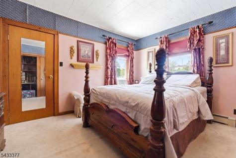 88 Madison Street Newton NJ 07860