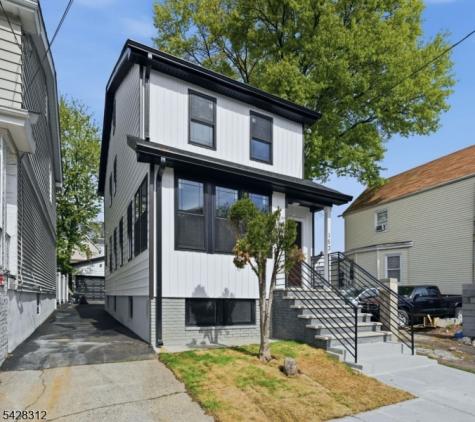 153 Brookside Avenue Irvington NJ 07111