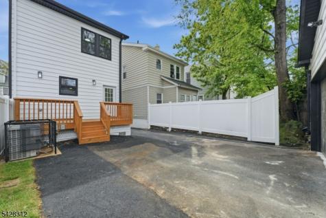 153 Brookside Avenue Irvington NJ 07111