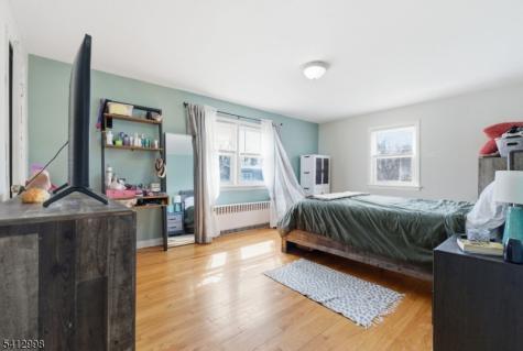 21 Moore Place Belleville NJ 07109