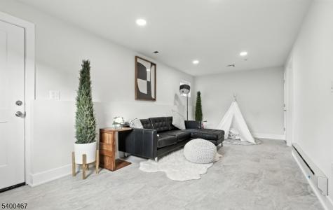 190 Canterbury Avenue North Arlington NJ 07031