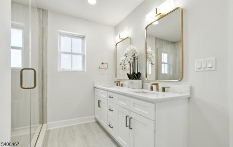190 Canterbury Avenue North Arlington NJ 07031