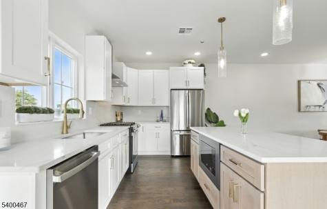 190 Canterbury Avenue North Arlington NJ 07031