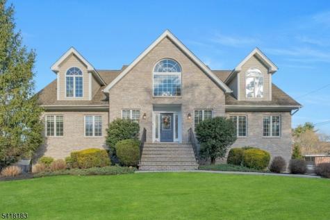 1 Laurel Court Oakland NJ 07436