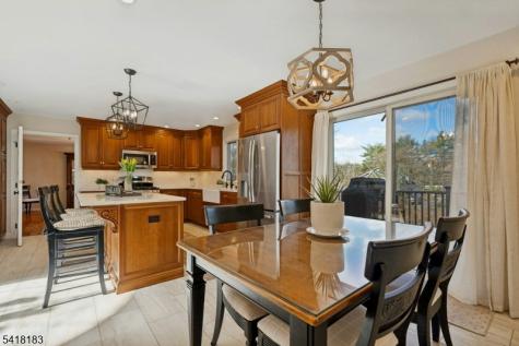 1 Laurel Court Oakland NJ 07436