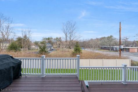 1 Laurel Court Oakland NJ 07436