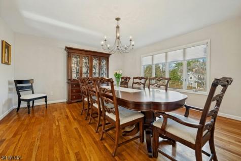 1 Laurel Court Oakland NJ 07436