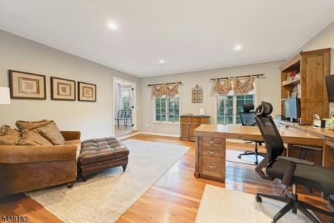 1 Laurel Court Oakland NJ 07436