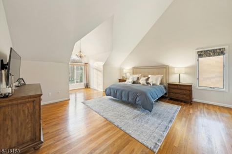 1 Laurel Court Oakland NJ 07436
