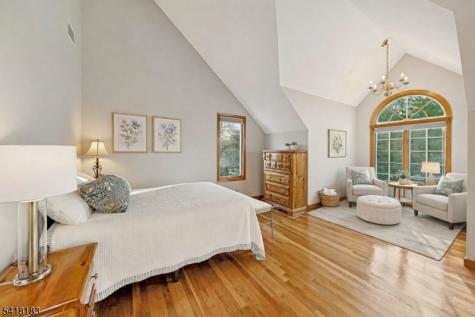 1 Laurel Court Oakland NJ 07436