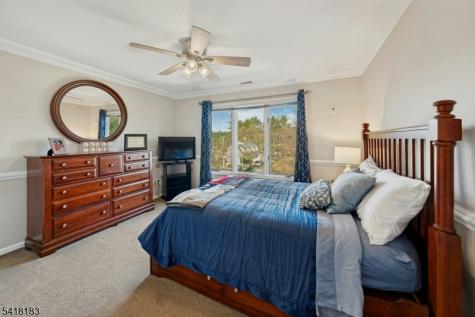 1 Laurel Court Oakland NJ 07436