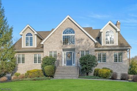 1 Laurel Court Oakland NJ 07436