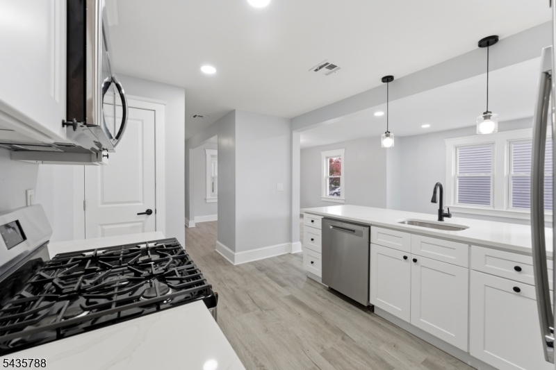 11 Jean Court Woodbridge NJ 07095