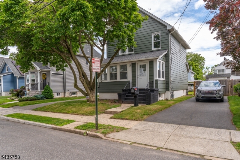 11 Jean Court Woodbridge NJ 07095