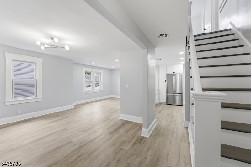 11 Jean Court Woodbridge NJ 07095