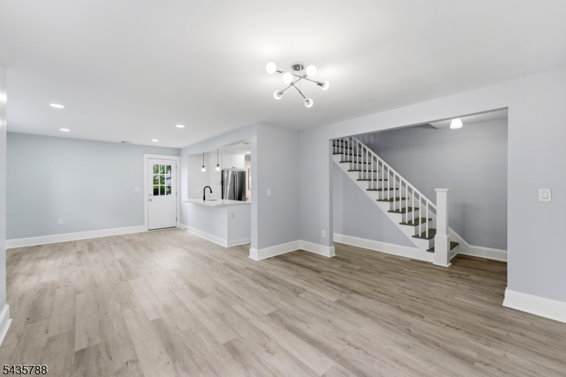 11 Jean Court Woodbridge NJ 07095