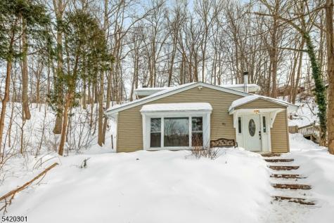 50 E Shore Drive Vernon NJ 07462