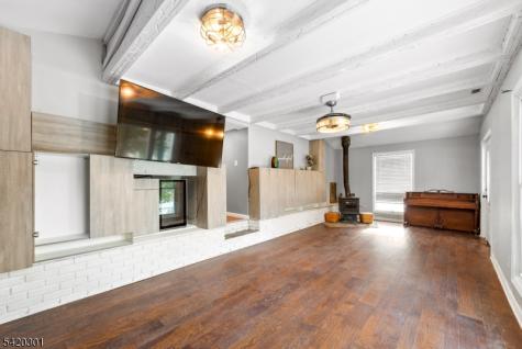 50 E Shore Drive Vernon NJ 07462