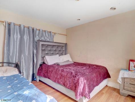 77 Delmar Place Irvington NJ 07111
