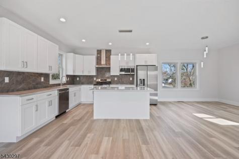 175 Brennan Concourse Berkeley NJ 08721