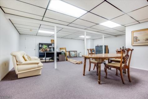 64 Roosevelt Avenue North Haledon NJ 07508