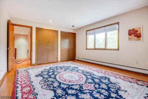 64 Roosevelt Avenue North Haledon NJ 07508