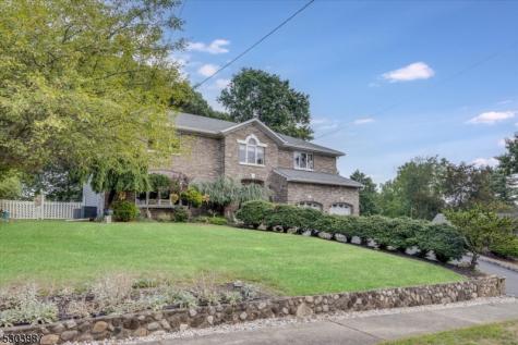 64 Roosevelt Avenue North Haledon NJ 07508