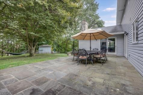 64 Roosevelt Avenue North Haledon NJ 07508