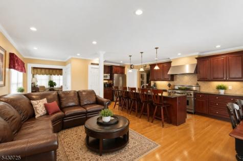 7 Wayland Drive Verona NJ 07044