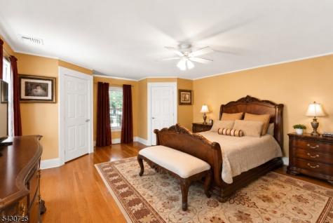 7 Wayland Drive Verona NJ 07044