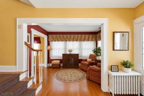 7 Wayland Drive Verona NJ 07044