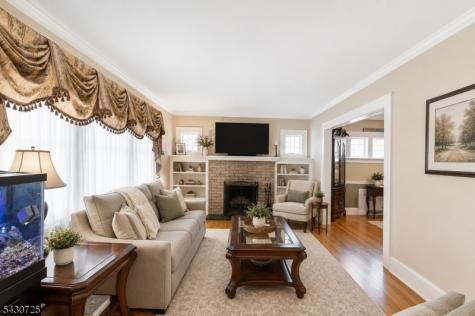 7 Wayland Drive Verona NJ 07044