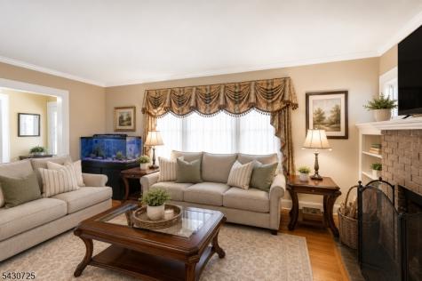 7 Wayland Drive Verona NJ 07044