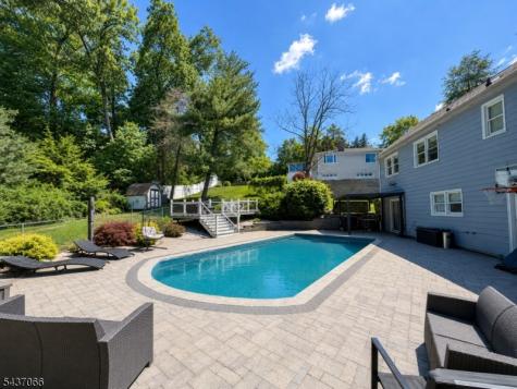 1626 Larkspur Drive Mountainside NJ 07092