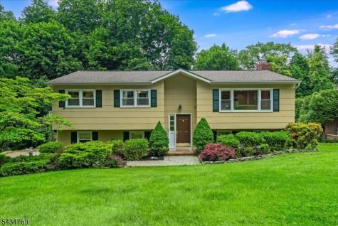 22 Green Apple Road Sparta NJ 07871