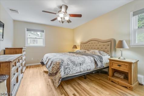22 Green Apple Road Sparta NJ 07871