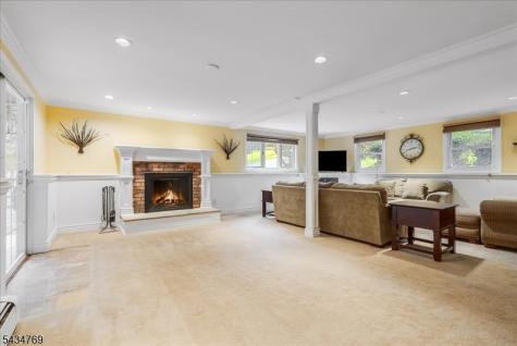 22 Green Apple Road Sparta NJ 07871