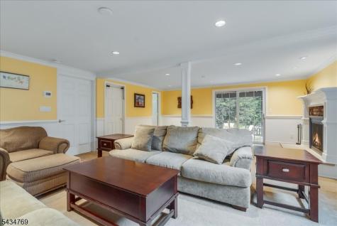 22 Green Apple Road Sparta NJ 07871