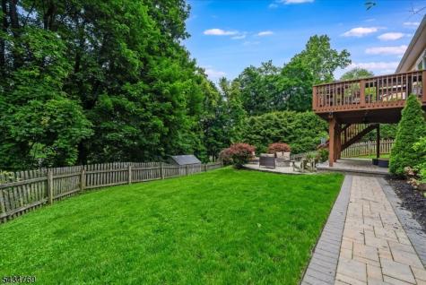 22 Green Apple Road Sparta NJ 07871