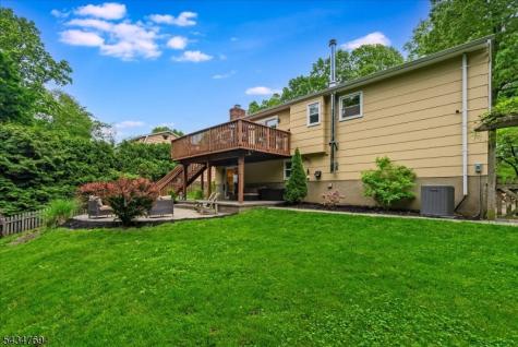 22 Green Apple Road Sparta NJ 07871